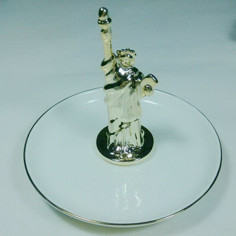 Ceramic Ring Accessory Vanity Display Figurine Jewelry Holder with
