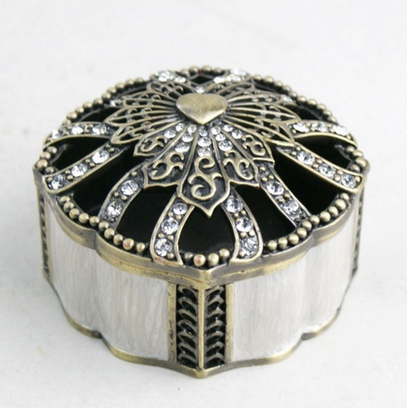 Zinc Alloy Materials ROUND Shape Jewelry Packaging Boxwedding Gift Box