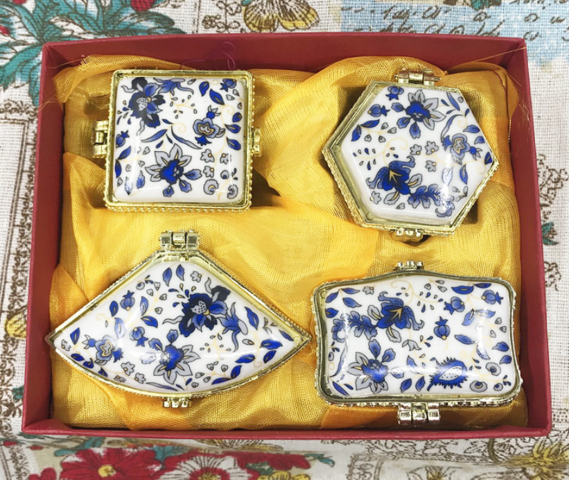 Round Ceramic Trinket Box Customized Design Small Ceramic Jewelry Gift Box Hinged Lid with Metal Clasp