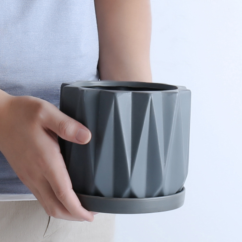 Modern Ceramic Plant Pot with Tray Indoor Outdoor Flower Pot Home Decorative Planter Nordic Plant Pot with Saucer
