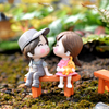 1set Sweety Lovers Couple Chair Figurines Miniatures Fairy Garden Gnome Moss Valentine&#39;s Day Gift Resin Crafts Home Decoration