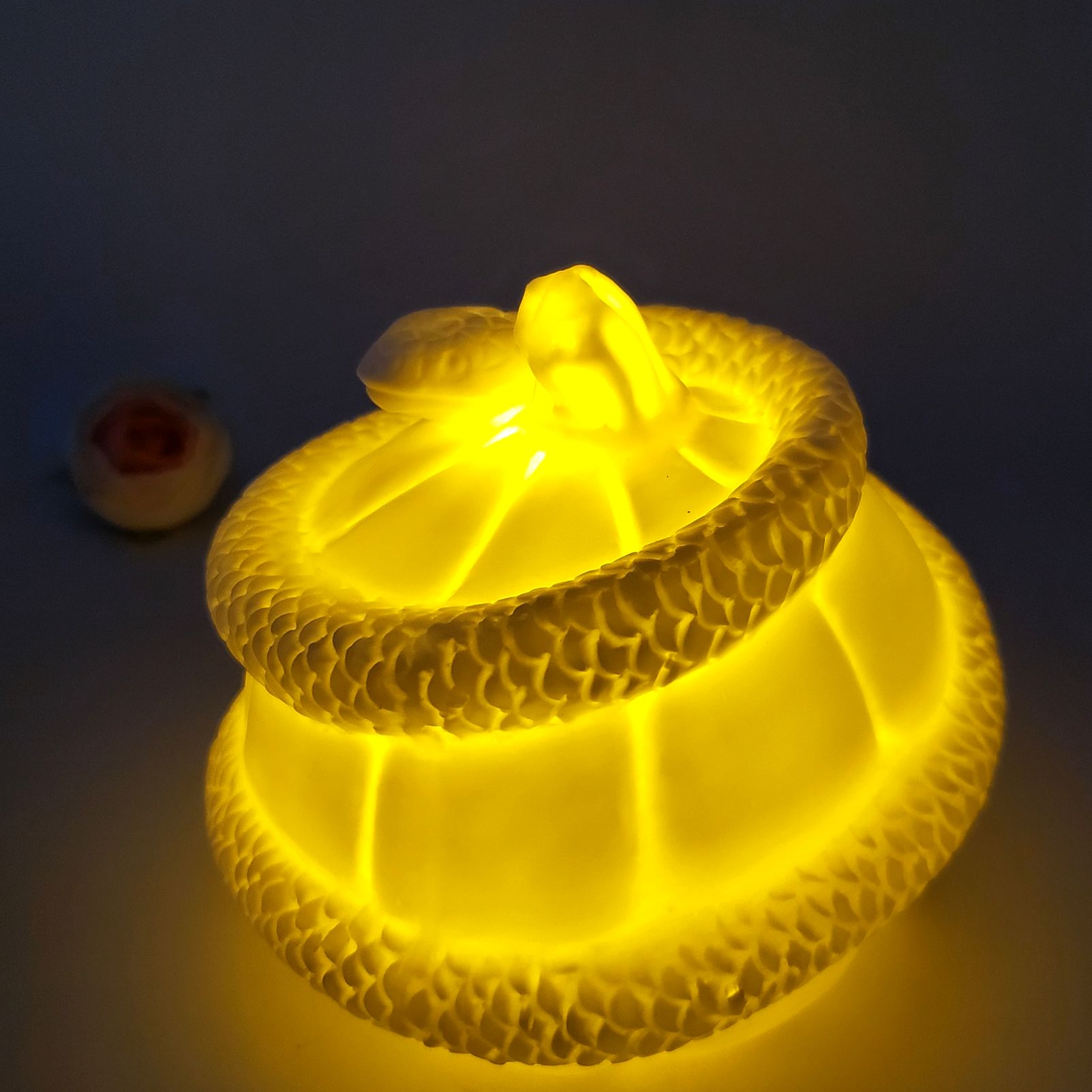 New Modern Unique Big Head Ceramic Figure Actions Table Lamps