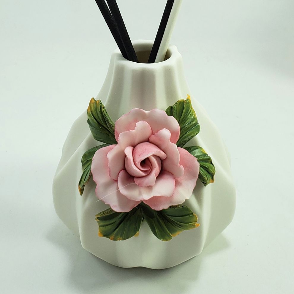 Plastic Luxtury Ceramic Aroma Flower Reed Diffuser Made in China